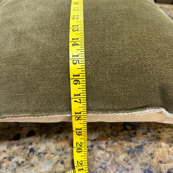 Two Farmyard Woven Decorative 18" Throw Pillows Sheep Pig Farmhouse Country EUC - Picture 12 of 13